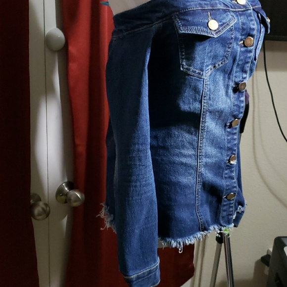 Fashion nova  button dwn off shoulder jean jacket - Picture 2 of 5